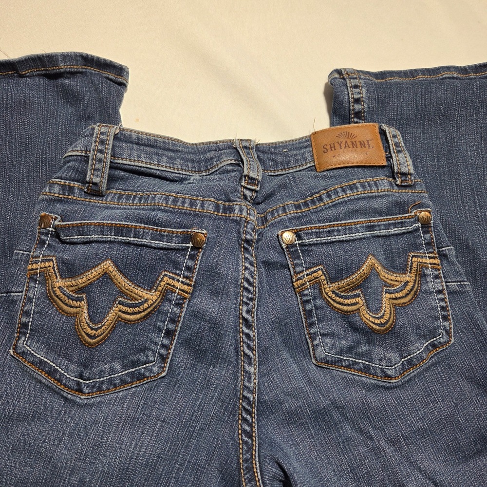 Shyanne Life Womens Bootcut Jeans 28W x 32L Medium Wash Embroidered Pockets‎